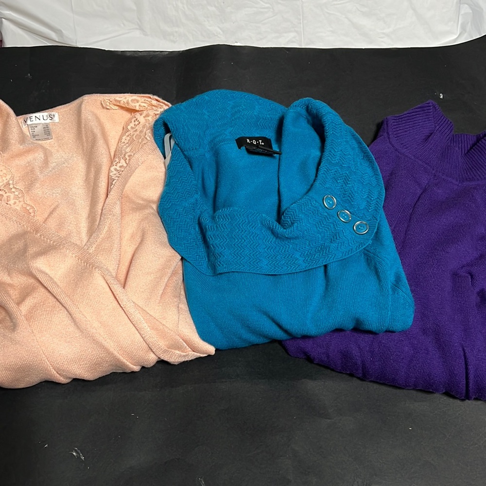 Sweater Bundle: Venus, R.Q.T., Roz & Ali XL Sweaters